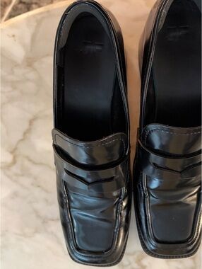 Hollis by born Black Patent Leather Heeled Loafers Size 9 US / 7 UK